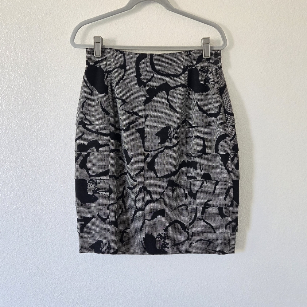 Escada Vintage Tiered Pencil Knee Length Skirt Wool Gray Black Ruffle Size 42/10